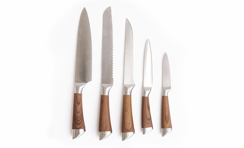Do you want to add a set of knives?